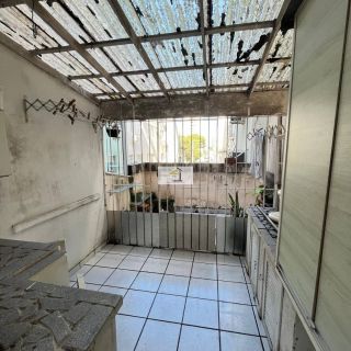 Ótimo Apartamento Semi-Mobiliado à Venda no Kobrasol – São José/SC