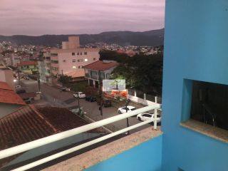 Apartamento semi mobiliado de 02 quartos em Serraria