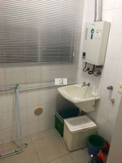 Apartamento semi mobiliado de 02 quartos em Serraria