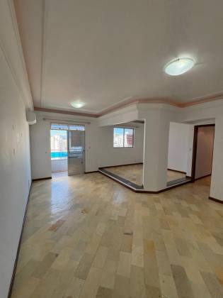 Apartamento com Vista para o Mar no Kobrasol – 2 Quartos (1 Suíte com Banheira)!