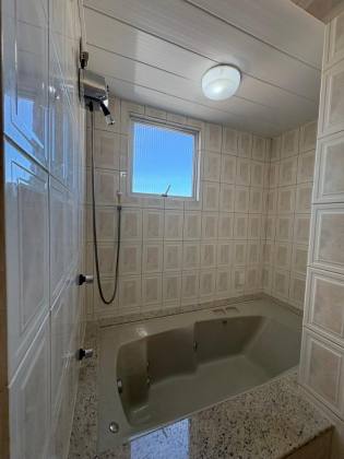 Apartamento com Vista para o Mar no Kobrasol – 2 Quartos (1 Suíte com Banheira)!