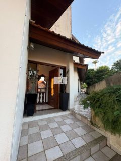 Residência Exclusiva de Alto Padrão em Frente ao Mar – Santo Antônio de Lisboa, Florianópolis