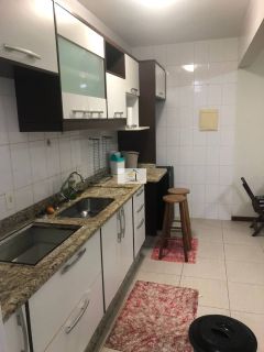 Apartamento semi mobiliado de 02 quartos em Serraria