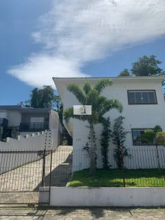 Apartamento com excelente localização de 01 quarto em Itaguaçu- Florianopolis - SC