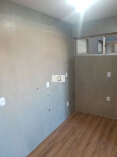 Lindo apartamento de 01 quarto em excelente localização em Coqueiros.