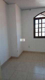 Ótima casa de 02 quartos em excelente localização no Kobrasol