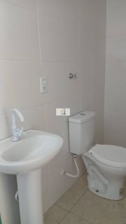 Ótima casa de 02 quartos em excelente localização no Kobrasol