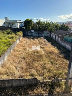 Terreno Plano com 336m² à Beira da BR-101 – Frente ao Viaduto de Forquilhas!