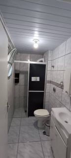 Linda Kitinete semi mobiliada com excelente localização no Kobrasol