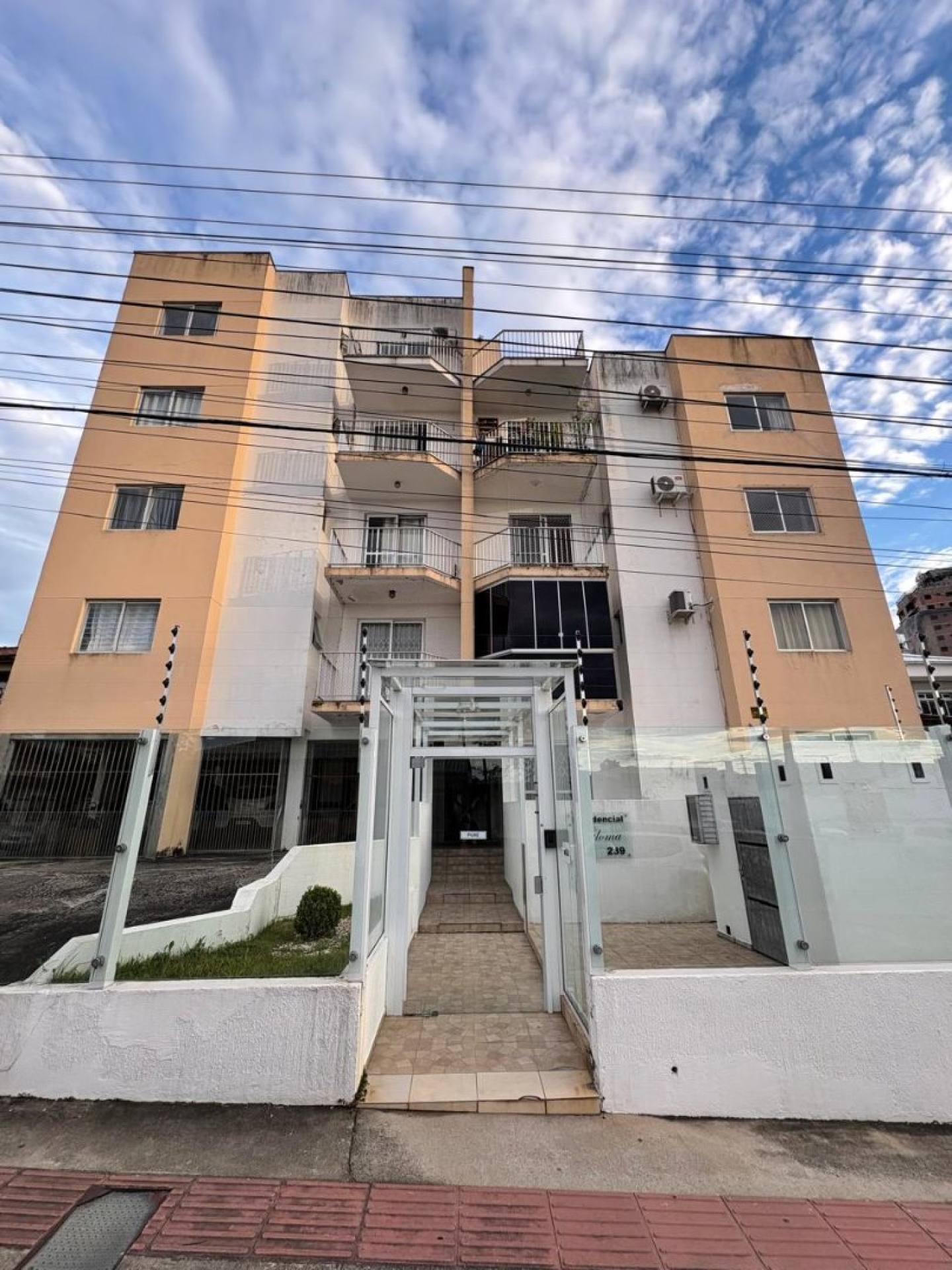 Apartamento 2 Quartos com Planejados em Capoeiras – Conforto e Praticidade