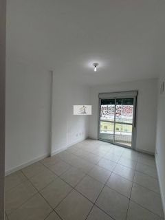 Apartamento 2 Suítes, Sacada com Churrasqueira, e garagem no Kobrasol – Excelente Localização