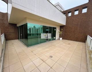 Apartamento 2 Suítes, Sacada com Churrasqueira, e garagem no Kobrasol – Excelente Localização