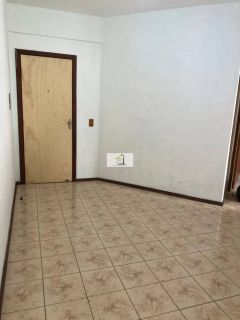 Apartamento bem localizado de 02 quartos na Av Central do Kobrasol