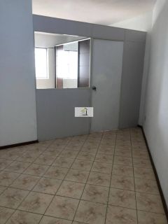 Apartamento bem localizado de 02 quartos na Av Central do Kobrasol