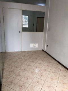 Apartamento bem localizado de 02 quartos na Av Central do Kobrasol