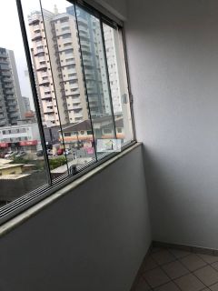 Apartamento de 03 quartos mobiliado ideal pra quem busca localização e comodidade