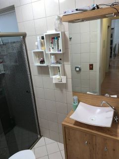 Apartamento de 03 quartos mobiliado ideal pra quem busca localização e comodidade