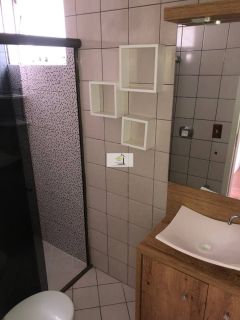 Apartamento de 03 quartos mobiliado ideal pra quem busca localização e comodidade