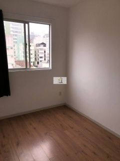 Apartamento de 03 quartos mobiliado ideal pra quem busca localização e comodidade