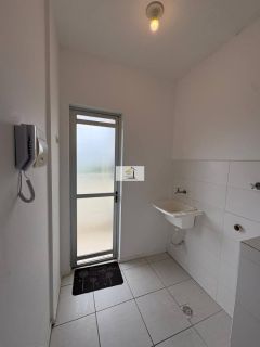 Excelente apartamento p/ LOCAÇÃO/ sacada com churrasqueira e linda vista - Ponta de Baixo, São josé