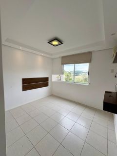 Excelente apartamento p/ LOCAÇÃO/ sacada com churrasqueira e linda vista - Ponta de Baixo, São josé
