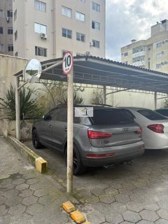 Excelente apartamento p/ LOCAÇÃO/ sacada com churrasqueira e linda vista - Ponta de Baixo, São josé