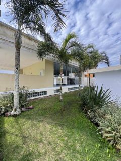 Excelente apartamento p/ LOCAÇÃO/ sacada com churrasqueira e linda vista - Ponta de Baixo, São josé