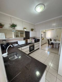 Linda casa à venda em excelente localização no Jardim Atlântico, Florianópolis/SC