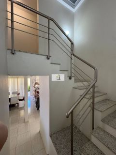 Linda casa de alto padrão com vista mar em Santo Antônio de Lisboa – Condomínio fechado