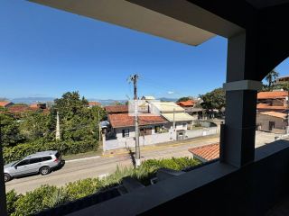 Linda casa de alto padrão com vista mar em Santo Antônio de Lisboa – Condomínio fechado