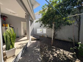 Linda casa de alto padrão com vista mar em Santo Antônio de Lisboa – Condomínio fechado