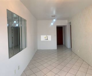 Lindo apartamento semi mobiliado de 02 quartos com GARAGEM em excelente localização.