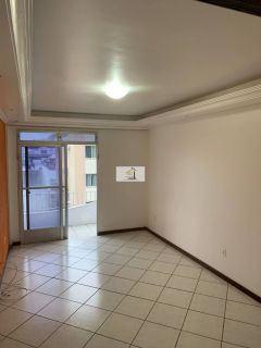Apartamento de 03 quartos com planejados em excelente localização no Kobrasol