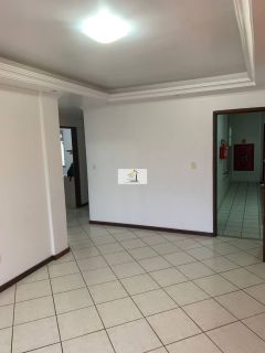 Apartamento de 03 quartos com planejados em excelente localização no Kobrasol
