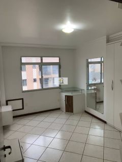 Apartamento de 03 quartos com planejados em excelente localização no Kobrasol