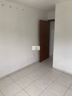 Sobrado em Potecas com 2 Dormitórios, Sacada e Vaga de Garagem - 75m²