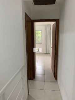 Sobrado em Potecas com 2 Dormitórios, Sacada e Vaga de Garagem - 75m²