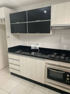 Sobrado em Potecas com 2 Dormitórios, Sacada e Vaga de Garagem - 75m²