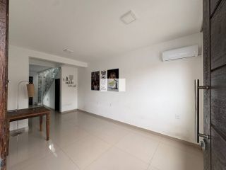 Sobrado à Venda no Ipiranga – 3 Dormitórios, Suíte e Amplo Quintal para Viver com Conforto