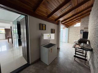 Sobrado à Venda no Ipiranga – 3 Dormitórios, Suíte e Amplo Quintal para Viver com Conforto