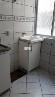 Apartamento Impecável com Garagem em Localização Privilegiada – Pronto para Morar