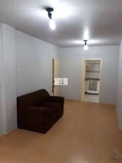 Apartamento Impecável com Garagem em Localização Privilegiada – Pronto para Morar