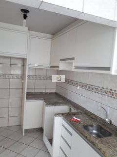 Apartamento Impecável com Garagem em Localização Privilegiada – Pronto para Morar