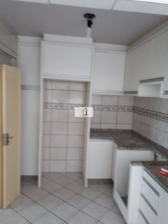 Apartamento Impecável com Garagem em Localização Privilegiada – Pronto para Morar