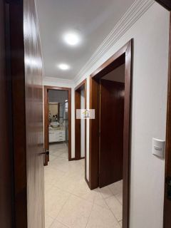 Apartamento à venda com vista para o mar e garagem no Kobrasol – Edifício Arcobaleno