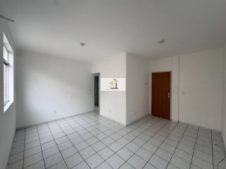 Excelente apartamento de 3 Dormitórios com Garagem na Praia Comprida – São José