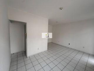 Excelente apartamento de 3 Dormitórios com Garagem na Praia Comprida – São José