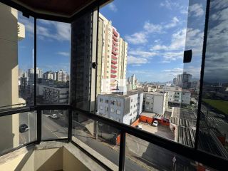 Apartamento com vista para o mar em excelente localização no Kobrasol