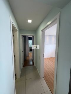 Lindo apartamento de 2 quartos com sacada gourmet e vista para o mar no Estreito