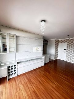 Apartamento Semi Mobiliado para Locação com Sacada